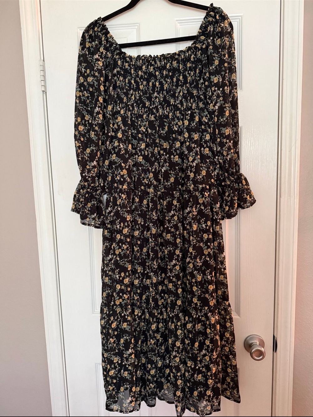 &merci Small Black Floral Smocked Midi Dress